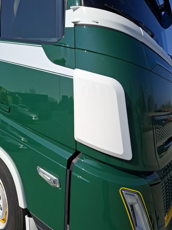 Volvo AERO põseplastikud - Image 2